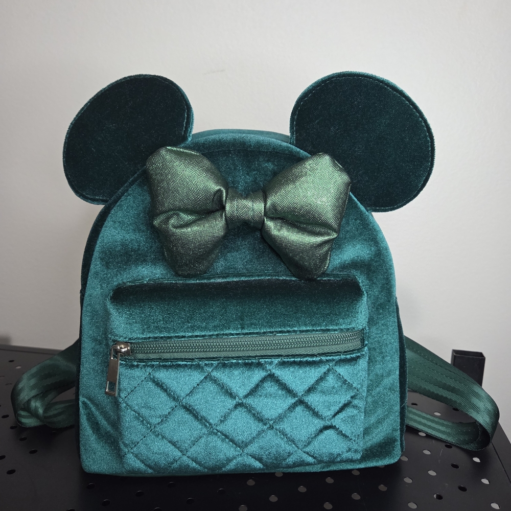 NWT Minnie Mouse Emerald Backpack, Bioworld, Green velvet